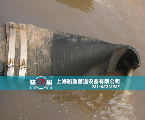 法蘭式<a href=http://www.daogelasi.cn/ target=_blank class=infotextkey><a href=http://www.daogelasi.cn target=_blank class=infotextkey>鴨嘴閥</a></a>排污現場
