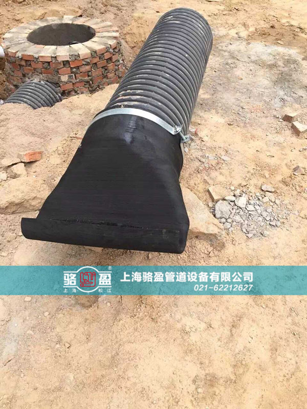 卡箍法蘭式<a href=http://www.daogelasi.cn/ target=_blank class=infotextkey><a href=http://www.daogelasi.cn target=_blank class=infotextkey>鴨嘴閥</a></a>安裝現(xiàn)場(chǎng)